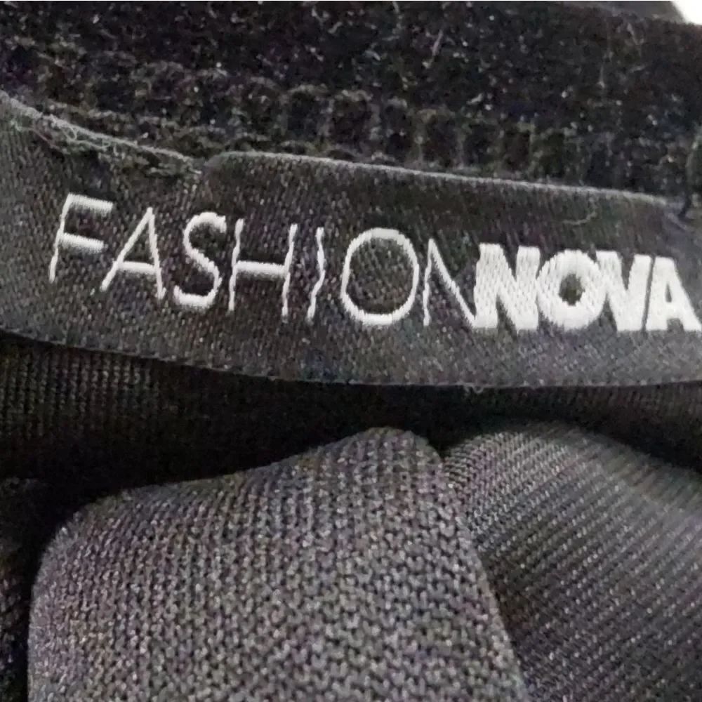 Fashion Nova Black Maxi Dress with Belt, Velvet Fabric. - Picture 4 of 6
